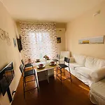 Casa Margherita 2, Con Box X Auto E Bike *
