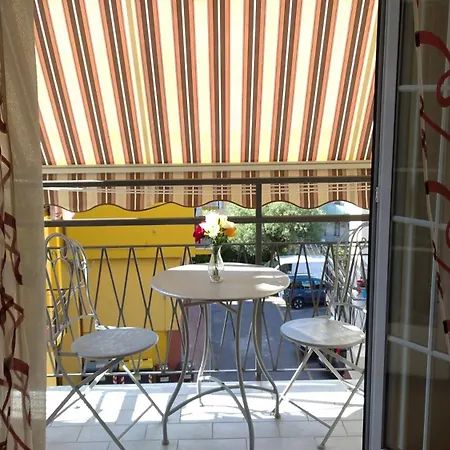 Casa Margherita 2, Con Box X Auto E Bike Lägenhet Finale Ligure