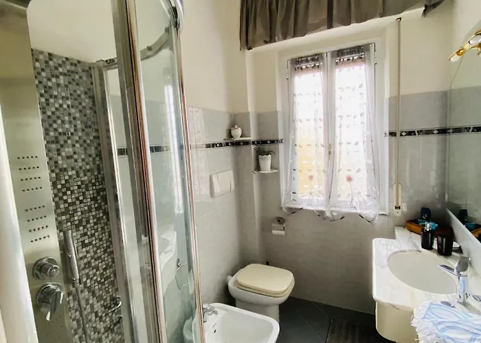 Lägenhet Casa Margherita 2, Con Box X Auto E Bike Finale Ligure