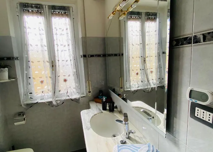 Lägenhet Casa Margherita 2, Con Box X Auto E Bike *